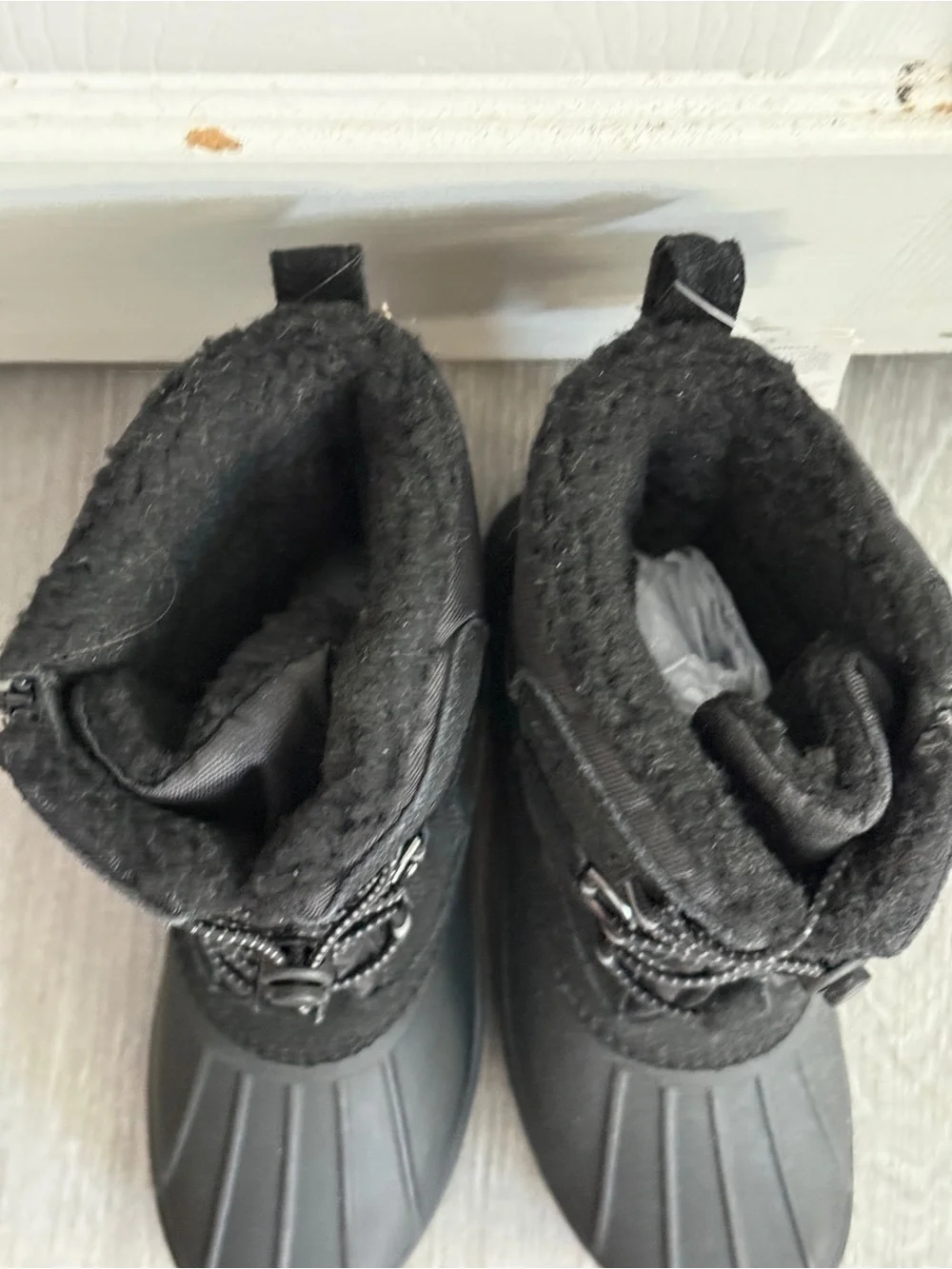 Youth Black Winter Snow Boots Thermolite Faux Fur Waterproof Duck BootsUS Kids 2
